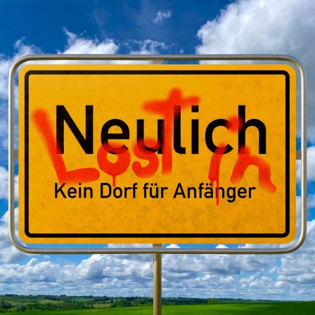 Ortsschild mit dem Schriftzug: Neulich, kein Ort für Anfänger und darüber die Worte: Lost in